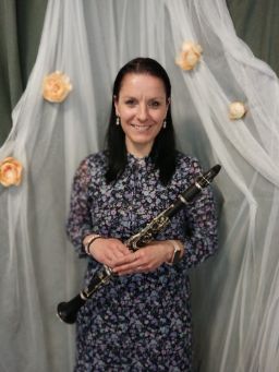 <b>Barbora Pospíšilová DiS</b><b>.</b><br>klarinet, zobcová flétna