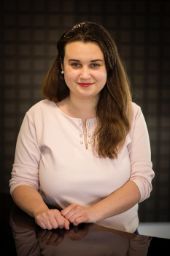 <b>&nbsp;Morgošová Veronika DiS.</b><div>klavír, korepetice</div>